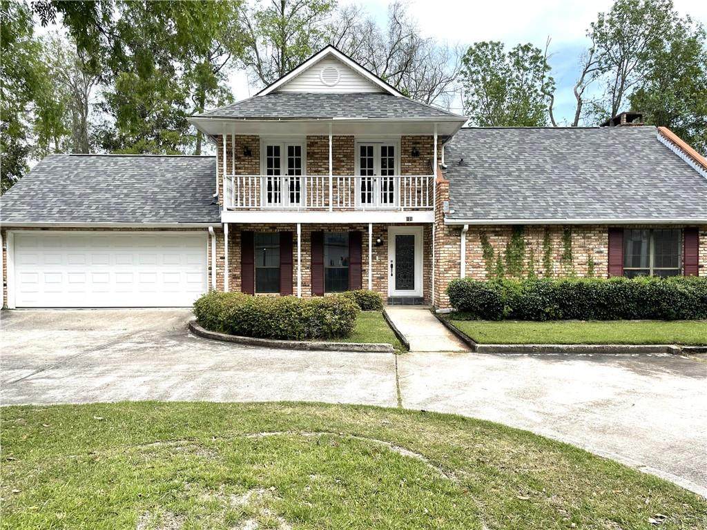 105 Wildwood Drive - Photo 1