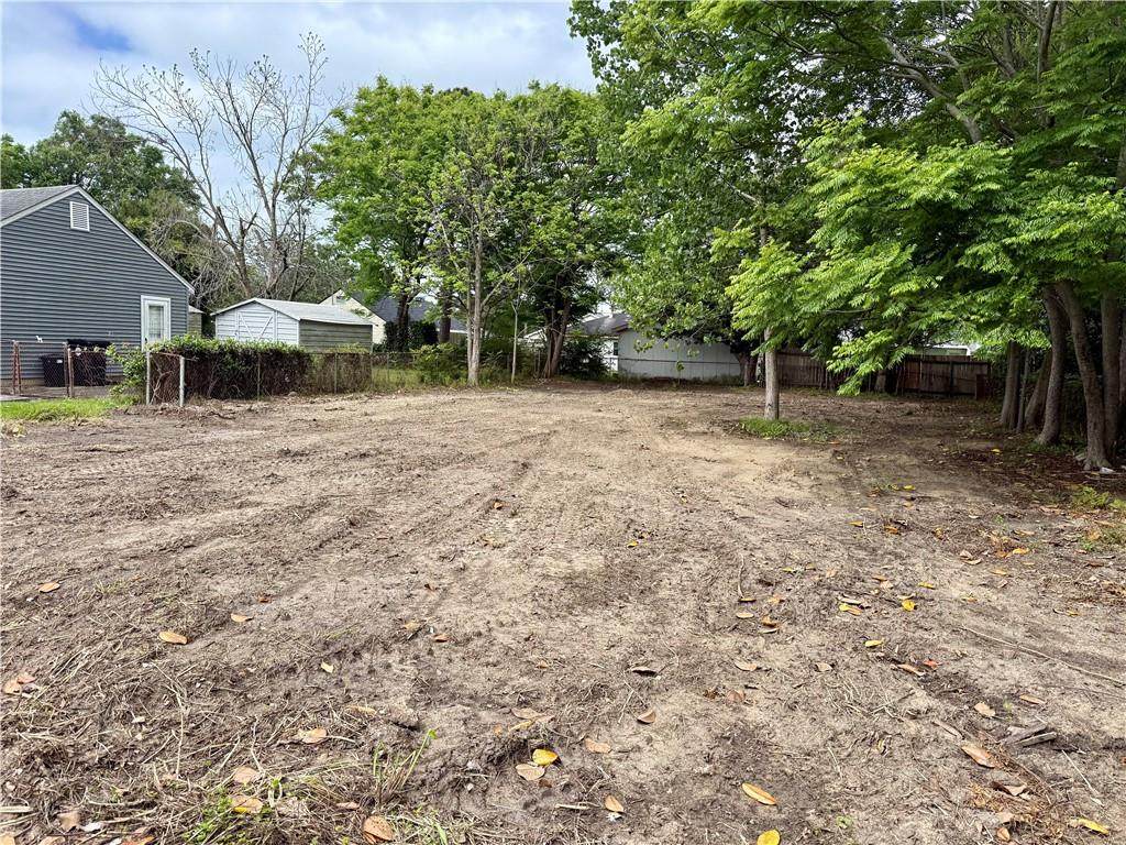 615 Lang Street - Photo 1