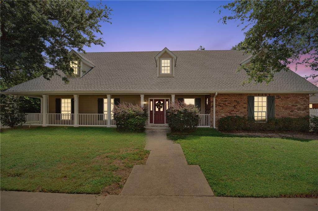 108 Lisa Avenue - Photo 1
