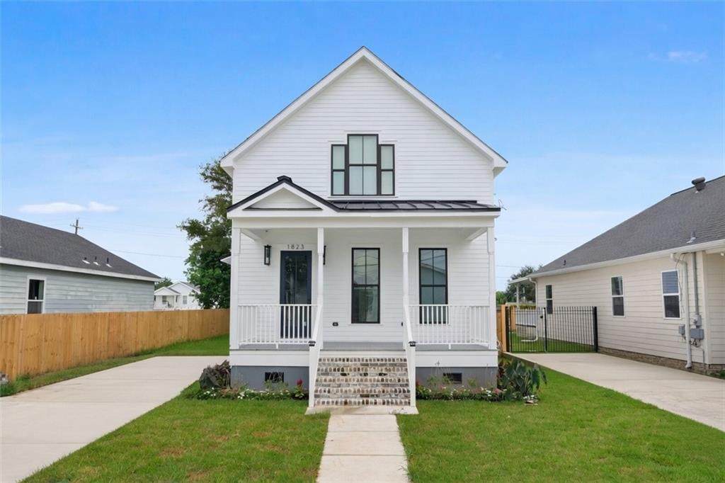 1823 Alexander Avenue - Photo 1