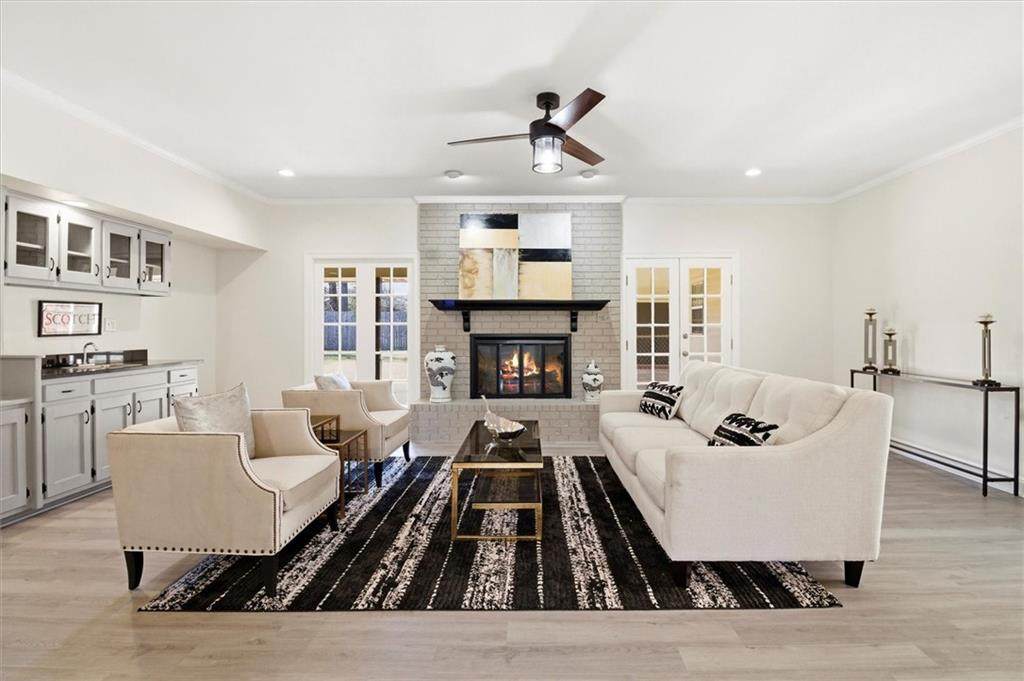1108 Rue De La Paix O - Photo 1