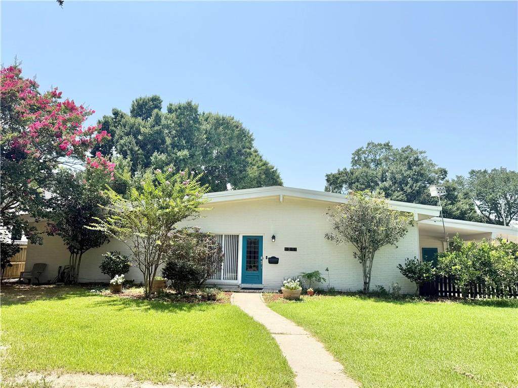 1211 Minor Street - Photo 1