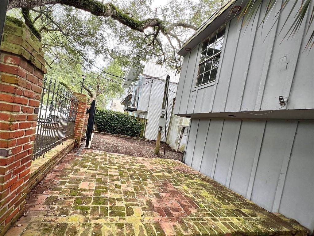 https://bt-photos.global.ssl.fastly.net/neworleans/orig_boomver_2_2565064-2.jpg