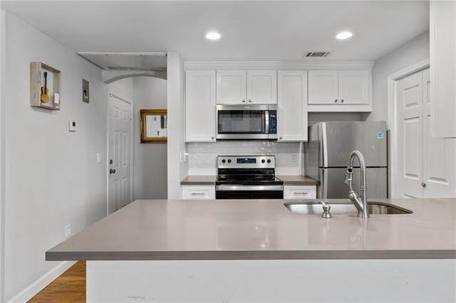 350 Emerald Forest Boulevard - Photo 1