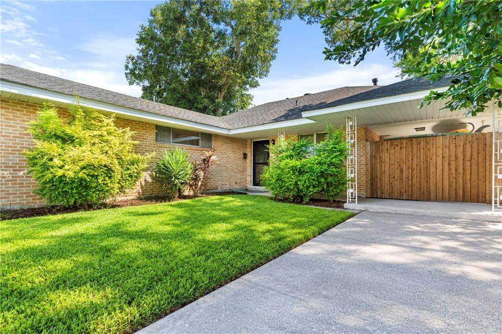 529 Oaklawn Drive - Photo 1