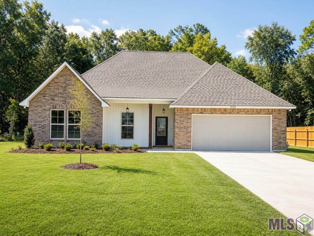 39722 Axis Avenue - Photo 1