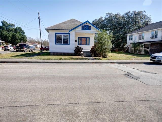 1302 Behrman Avenue - Photo 1