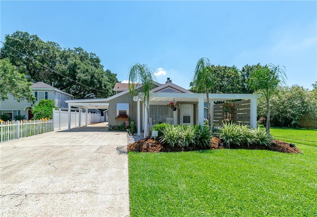 623 Bonnabel Boulevard - Photo 1