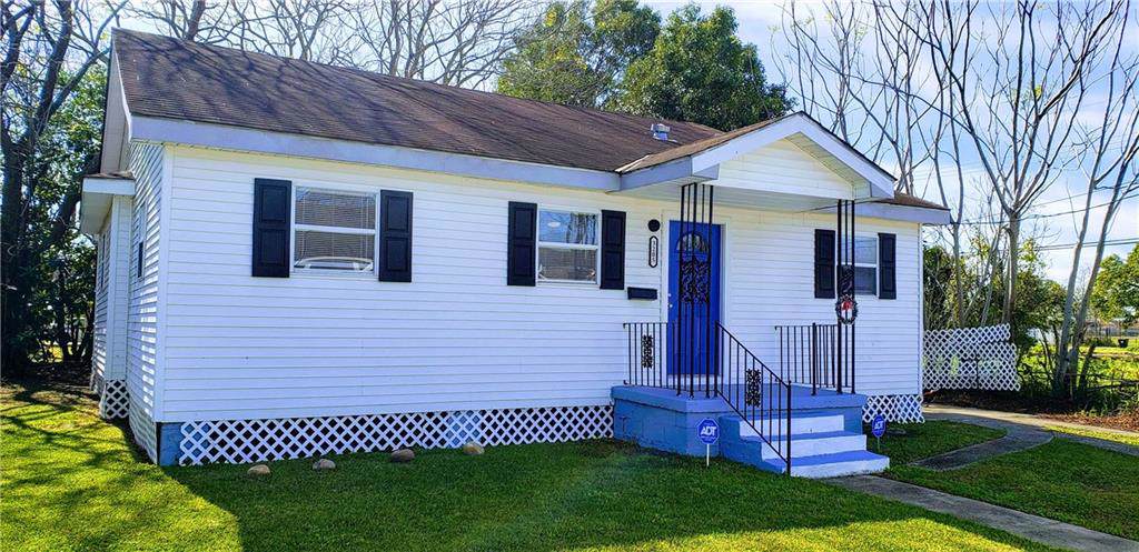 3205 Luna Street - Photo 1