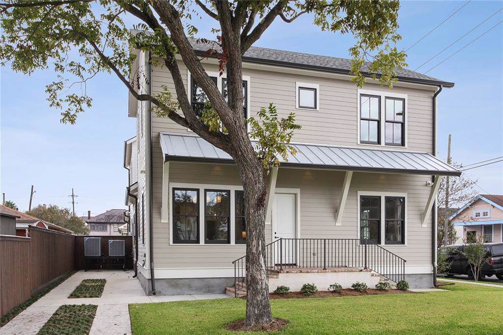 2400 Upperline Street - Photo 1