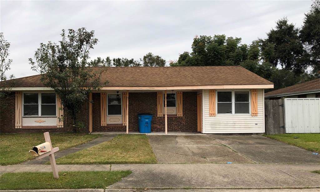 2116 Colonial Boulevard - Photo 1