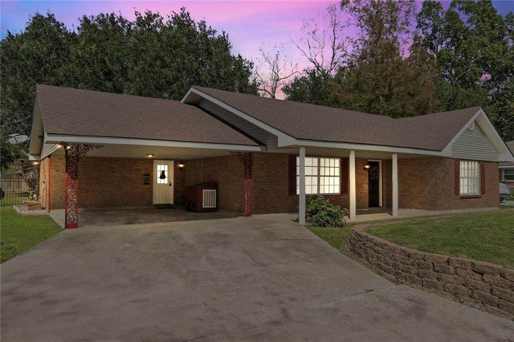 143 Somerset Street - Photo 1