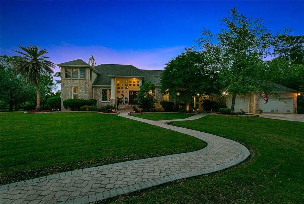 20 Jennifer Lane - Photo 1