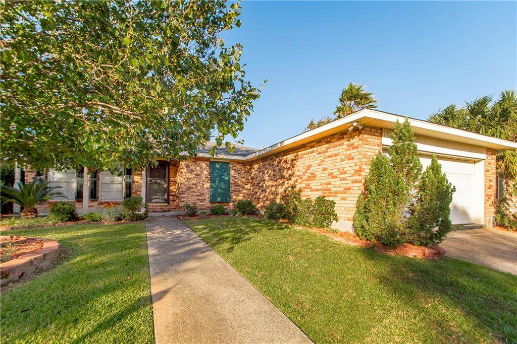 102 Chubasco Lane - Photo 1