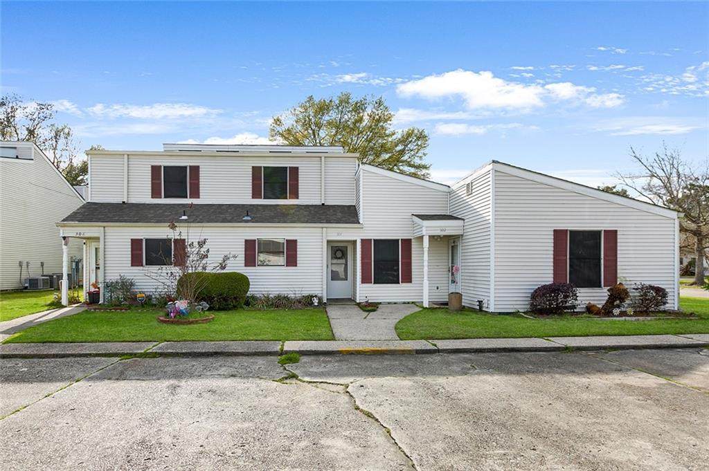 302 Bogie Drive - Photo 1