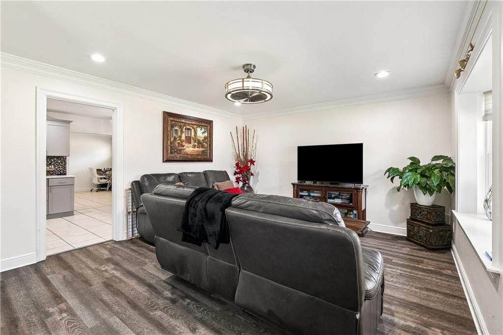 110 Lake Park Drive - Photo 1