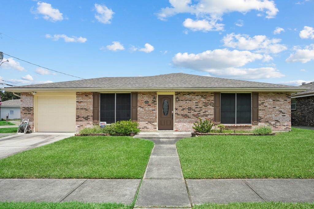 1700 Woodrow Avenue - Photo 1