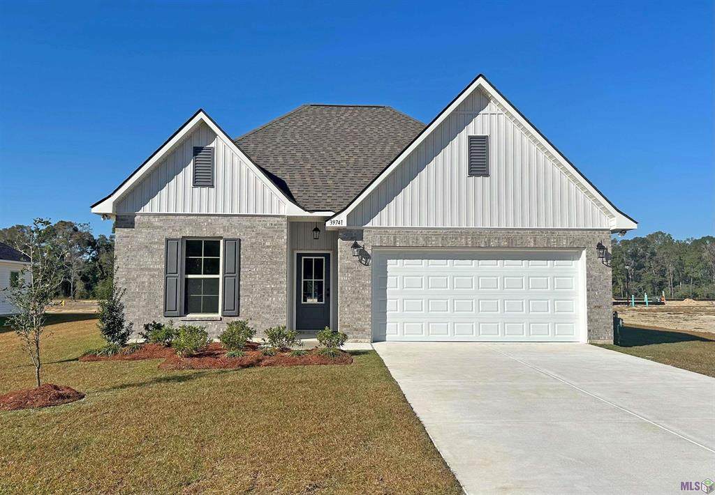 39741 Axis Avenue - Photo 1