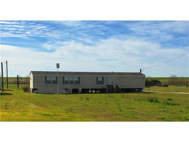 40076 Highway 23 - Photo 1