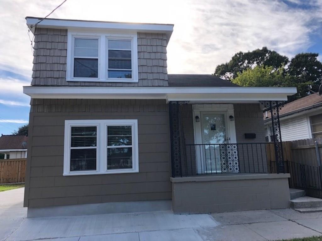 1038 Weyer Street - Photo 1
