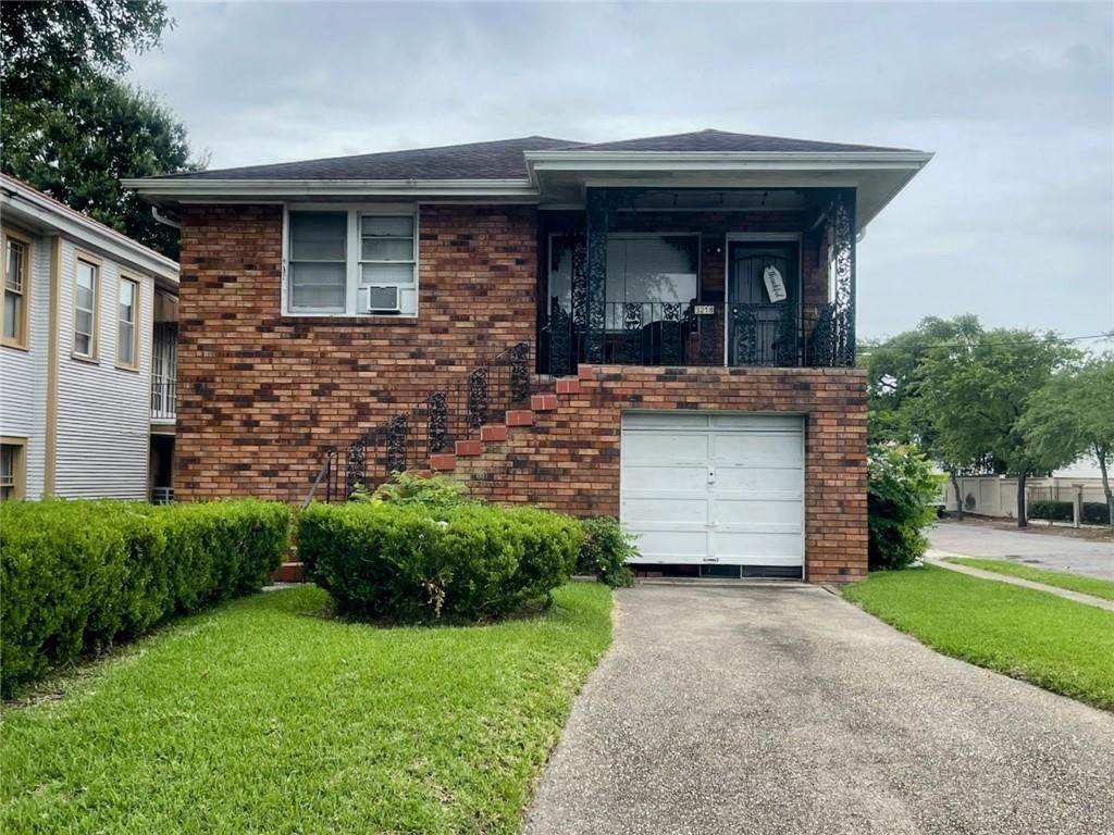 3218 Gentilly Boulevard - Photo 1