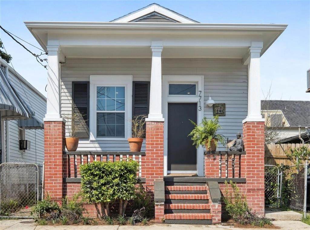 7713 Zimpel Street - Photo 1