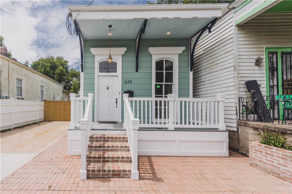 624 Fourth Street - Photo 1
