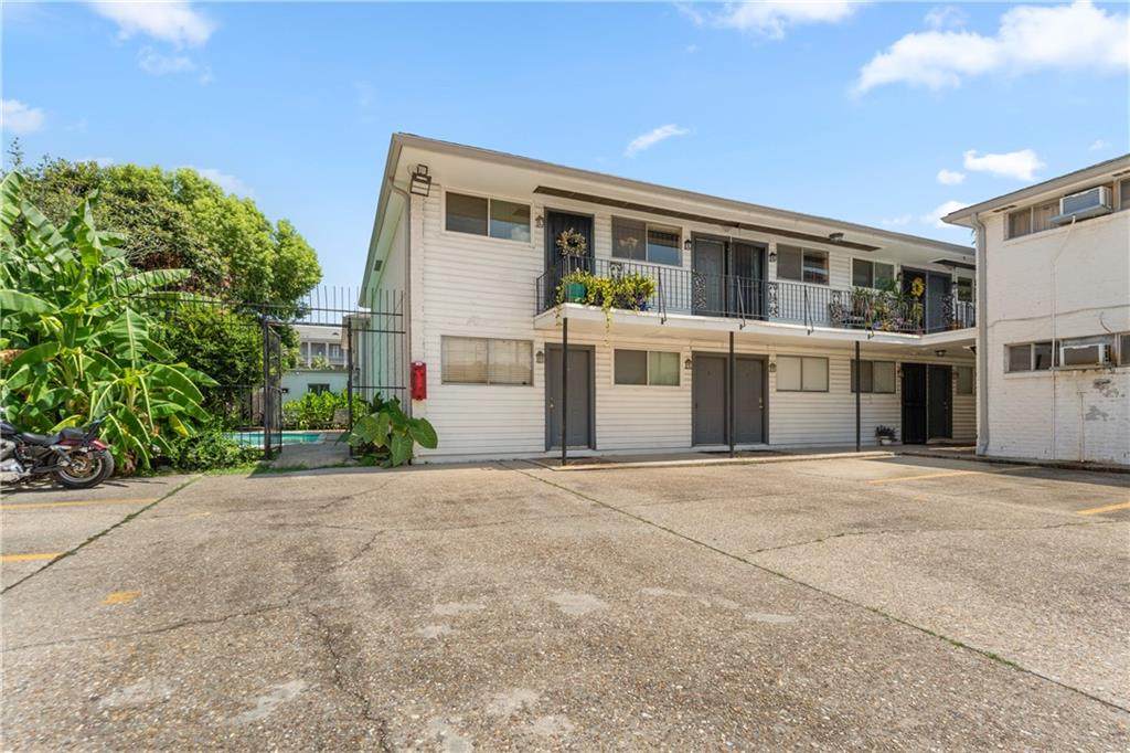 1921 Prytania Street - Photo 1