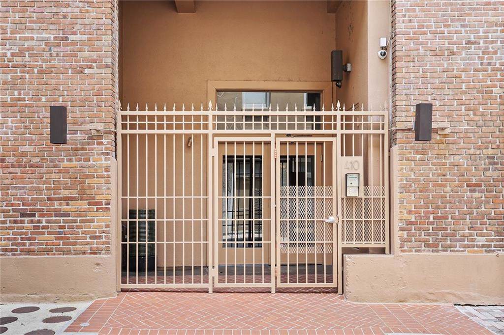 410 Natchez Street - Photo 1