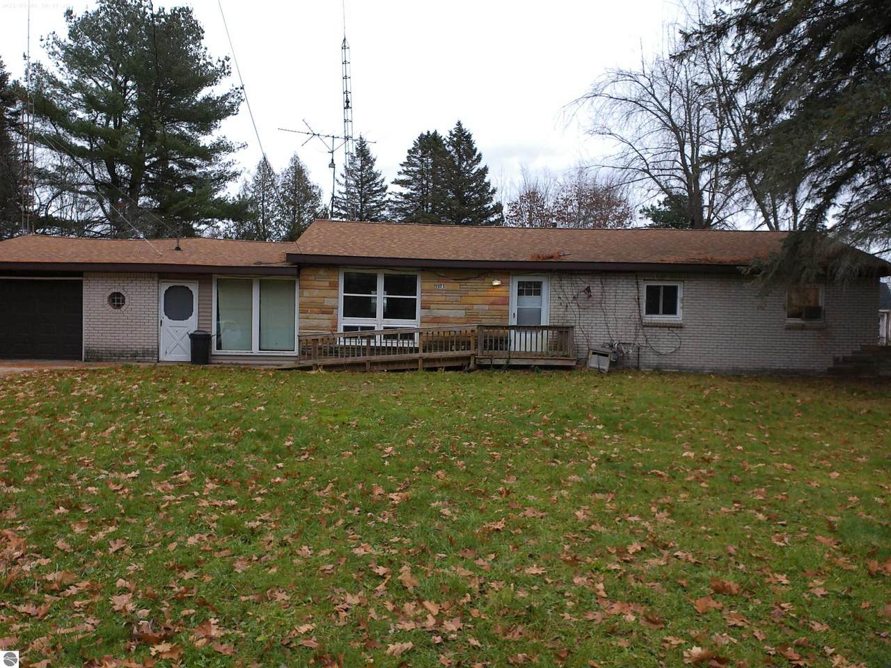 5171 Lake Ridge Drive - Photo 1
