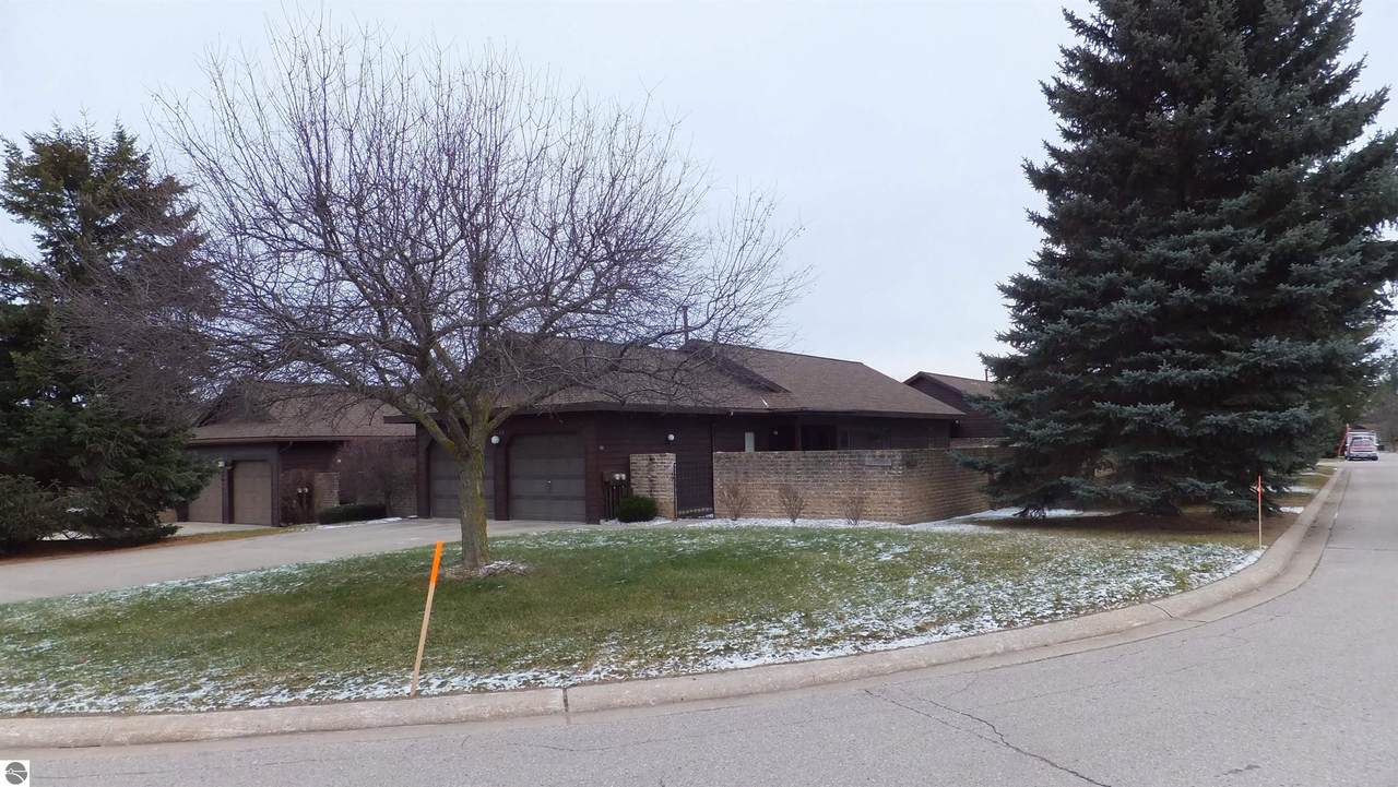 2128 Hammond Place W - Photo 1