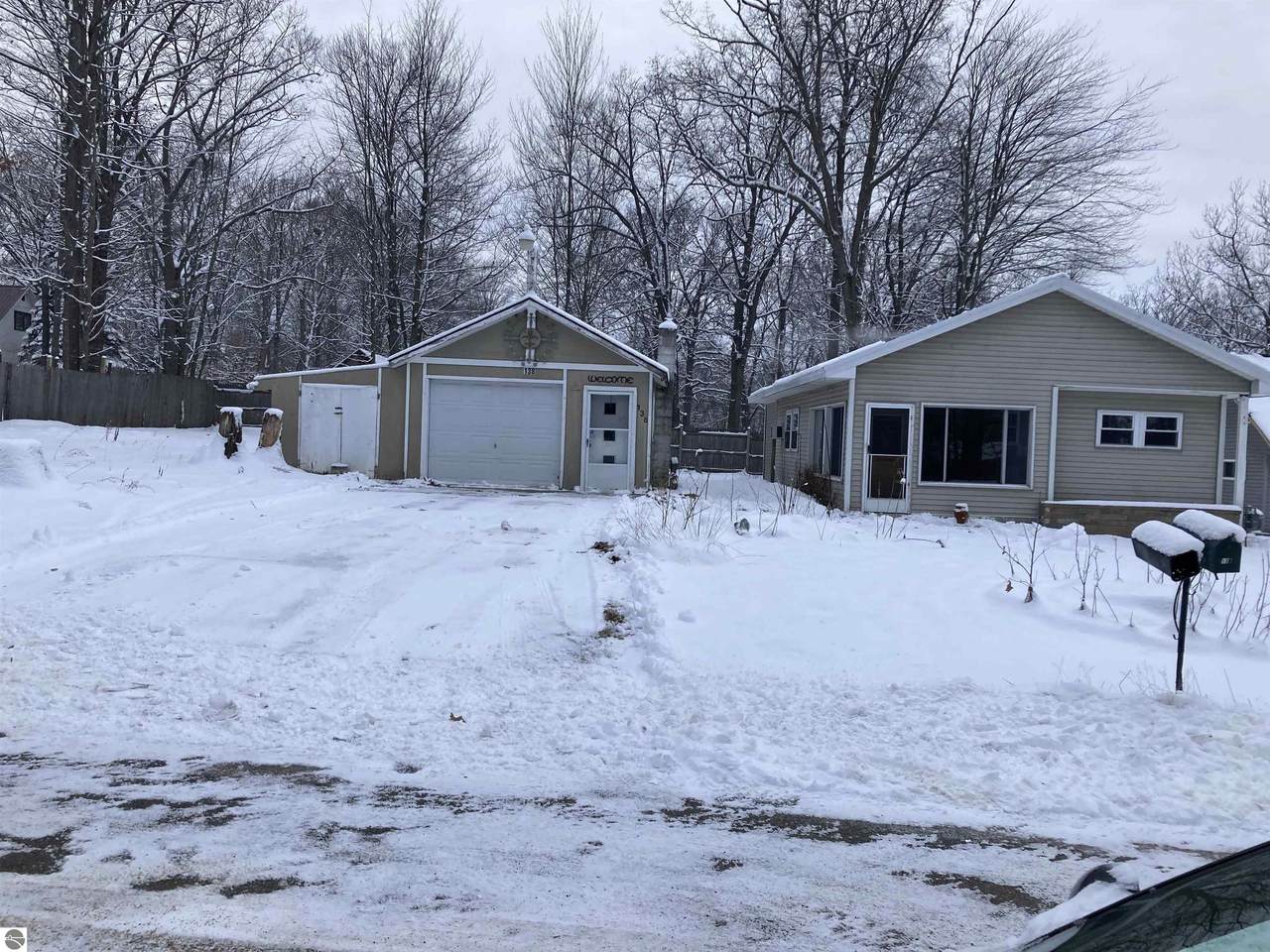 138 Lasalle Avenue - Photo 1