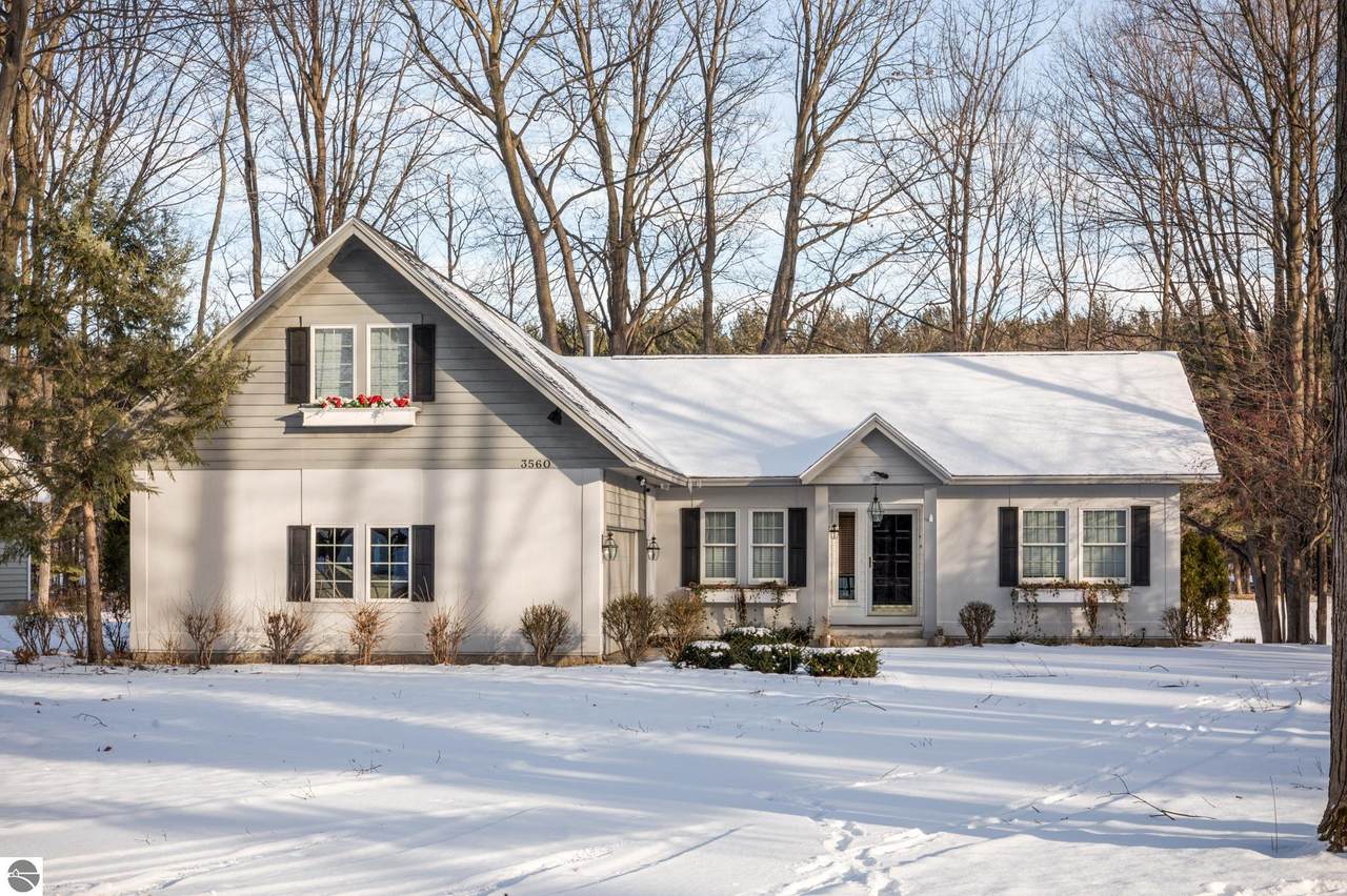 3560 Country Club Drive - Photo 1