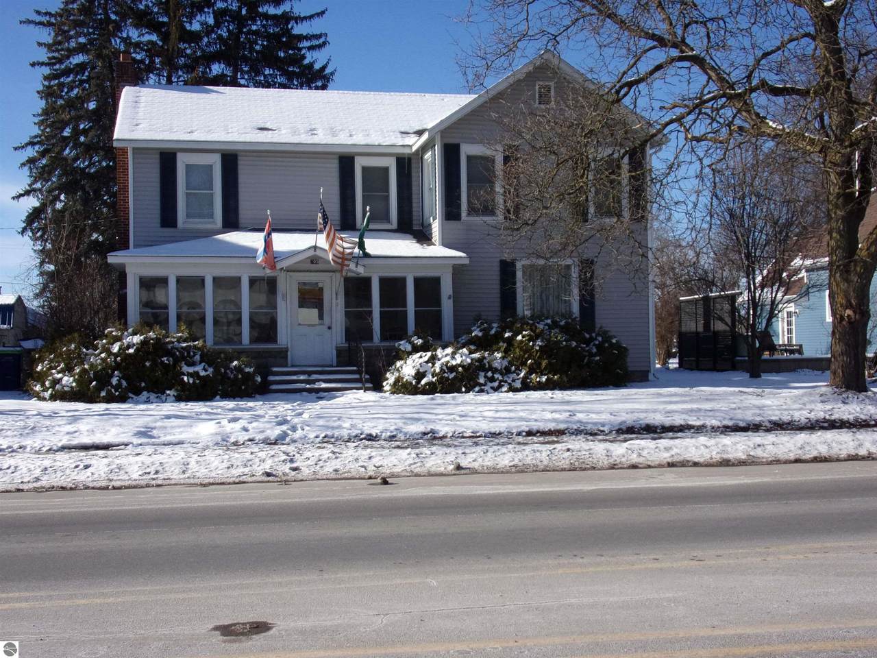 205 Main - Photo 1