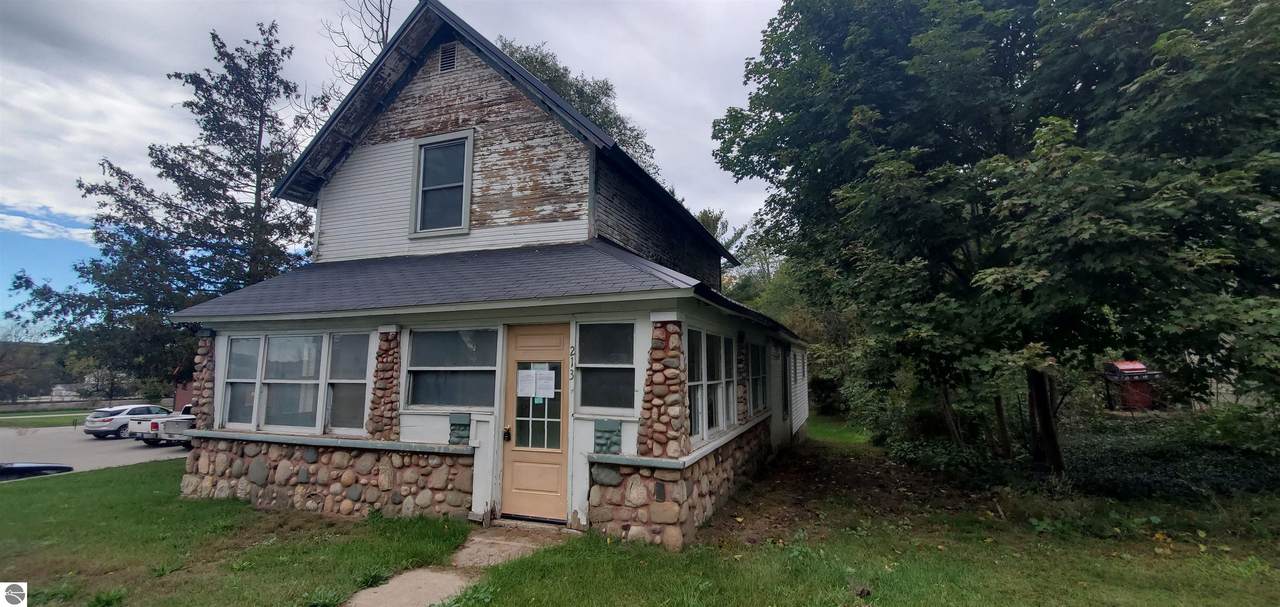 213 Main Street - Photo 1
