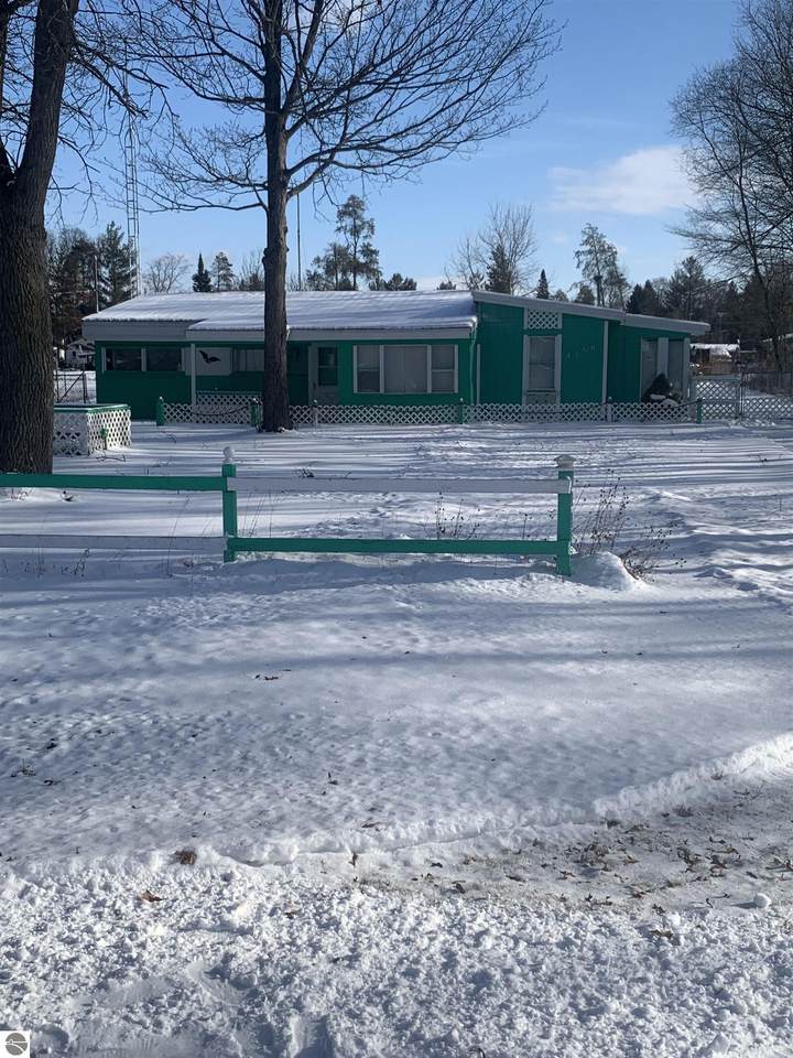 4158 Clinton - Photo 1