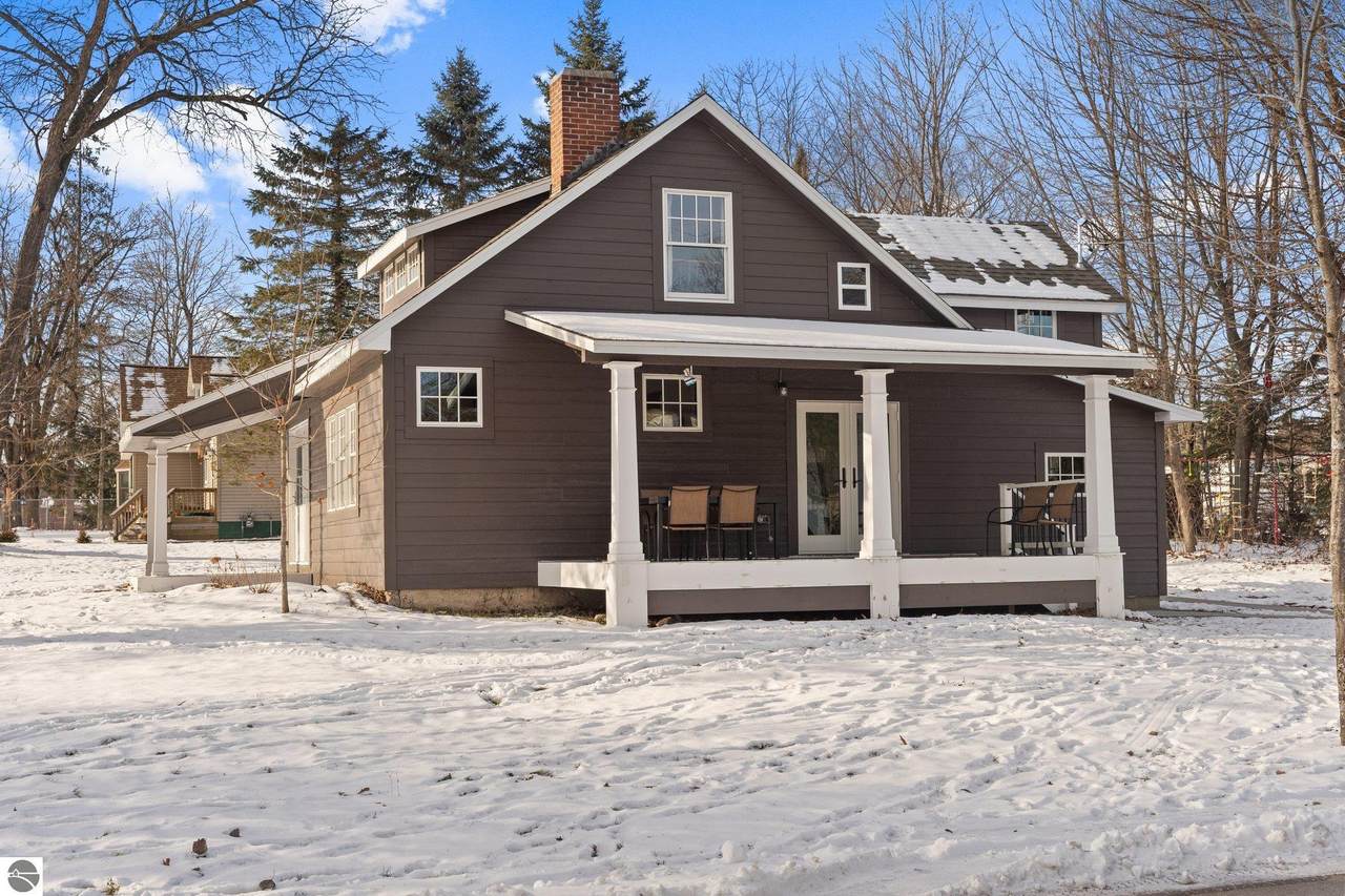 2483 Lake Street - Photo 1