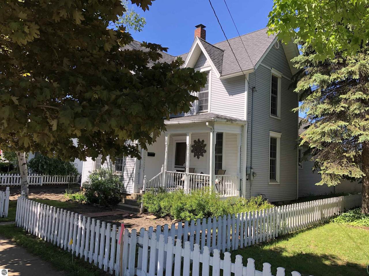 705 State Street - Photo 1