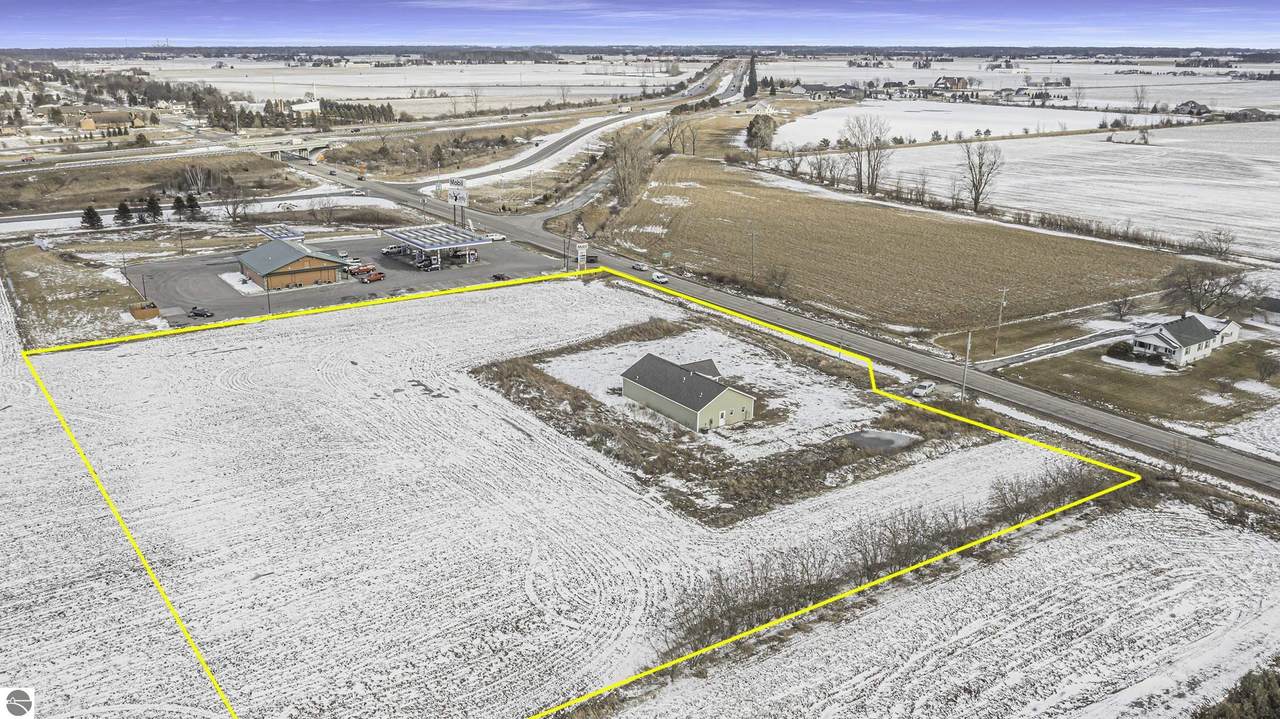 805 Beaver Road - Photo 1