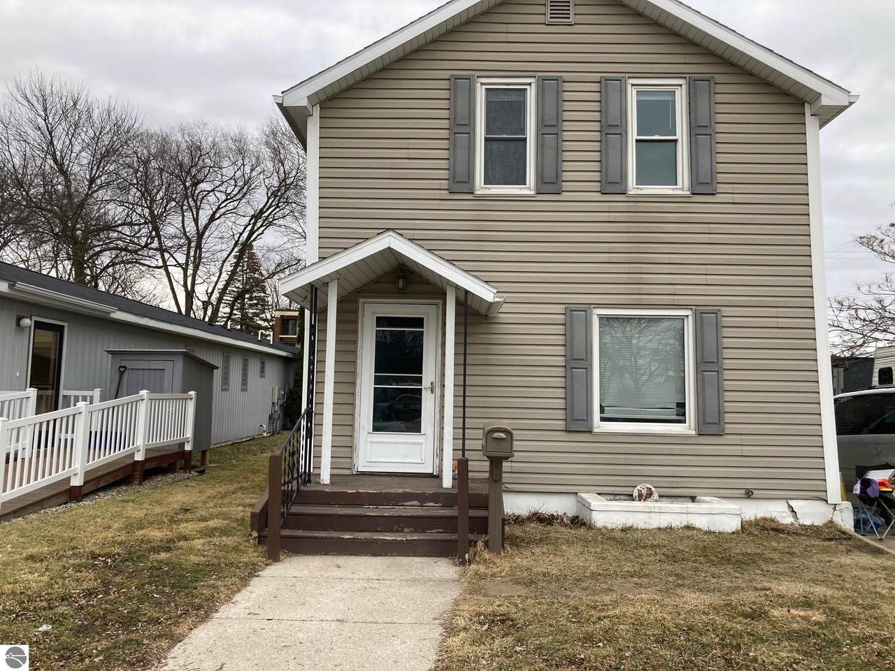 418 Woodworth Avenue - Photo 1