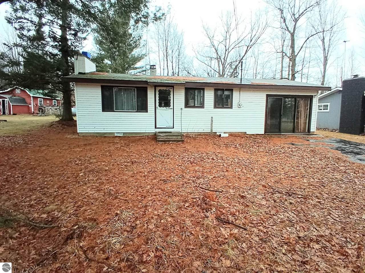 8368 Lakeview Drive - Photo 1