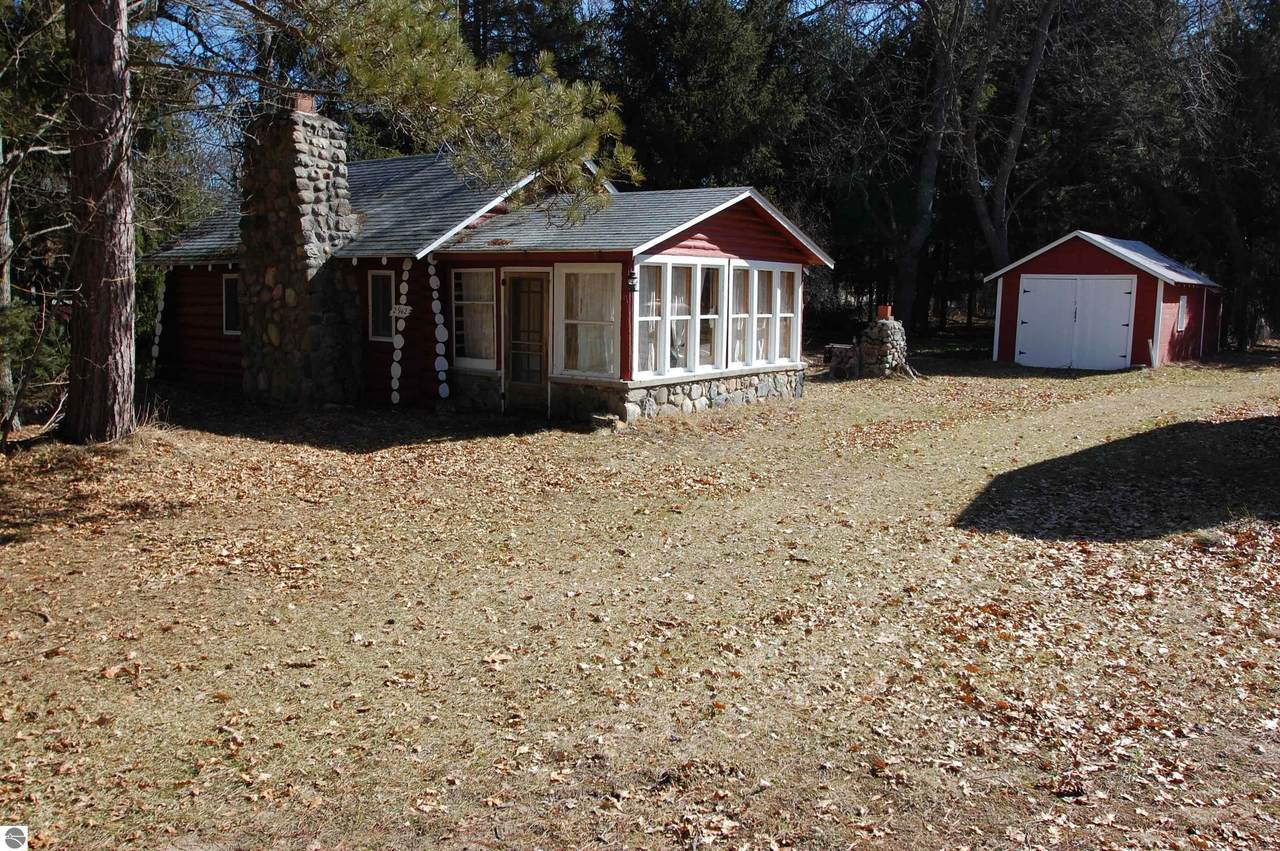 2942 Horseshoe Lake Road - Photo 1