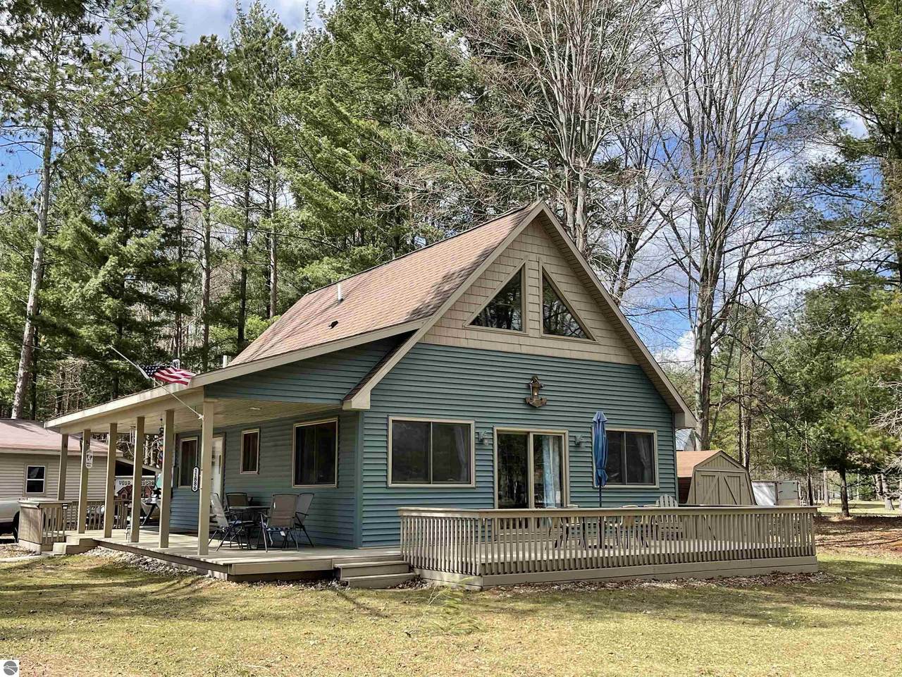 11886 North Shore Drive - Photo 1