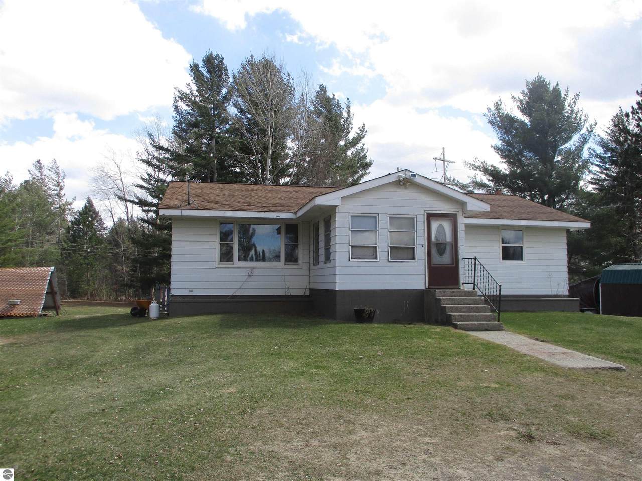 2555 Simmons Road - Photo 1