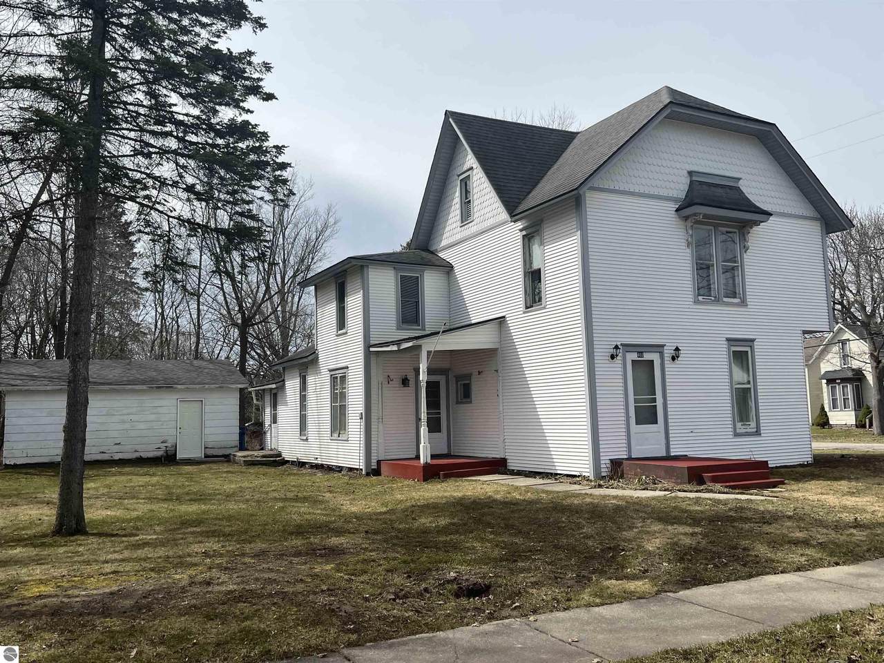 402 John Street - Photo 1