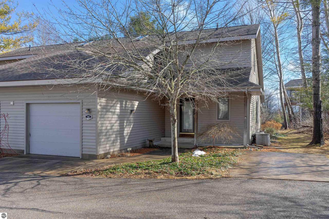 723 Apple Tree Drive - Photo 1
