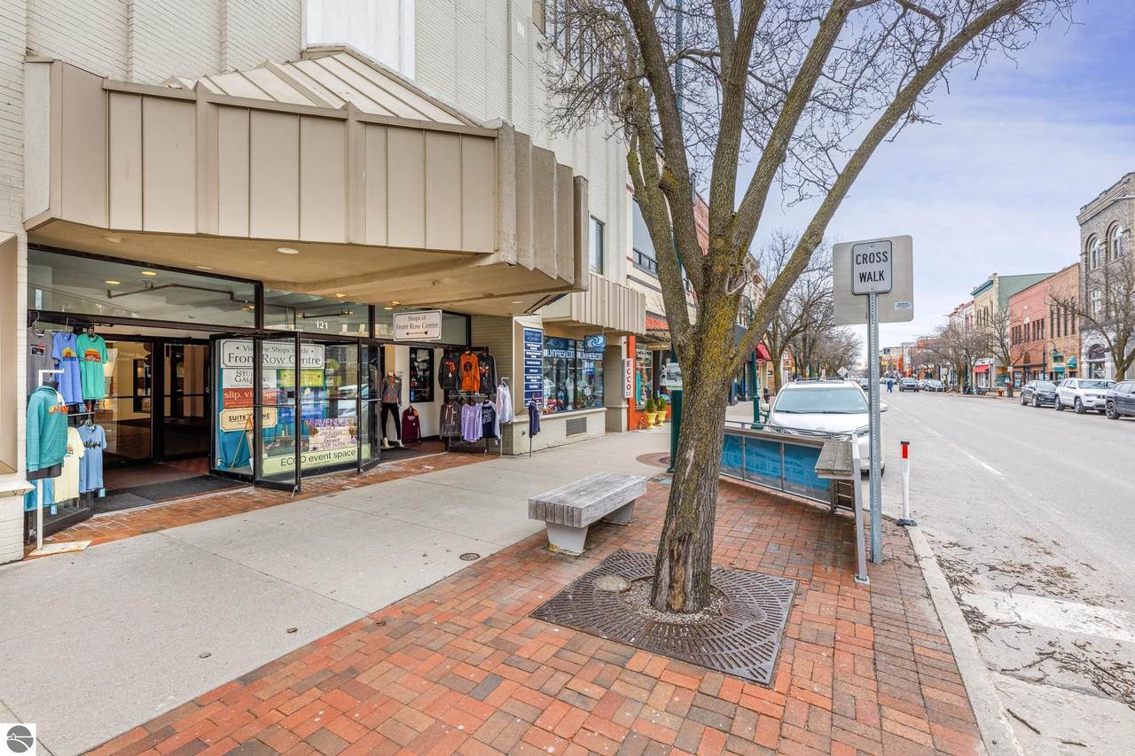 121 Front Street - Photo 1