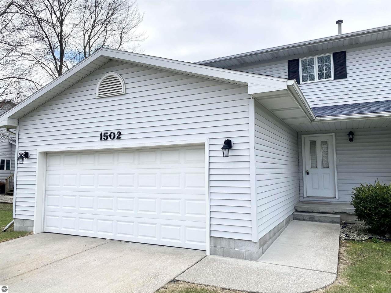 1502 Gaylord Street - Photo 1