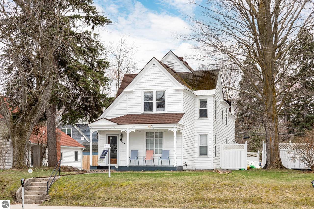607 Front Street - Photo 1