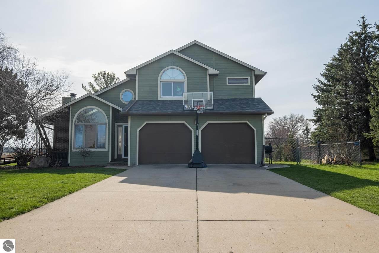 2518 Solarwood Drive - Photo 1